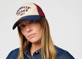 Beanies, huer og sommerhatte til enhver sson. Komfortable materialer og flotte farver.