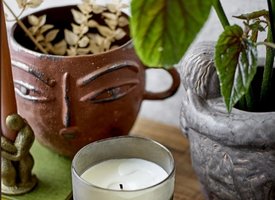 Puder, lys og pynt til hjemmet. Skandinavisk hygge og gaveider.