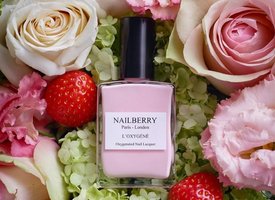 Velvre og beauty: neglelak, sber og dufte i udvalgt kvalitet.