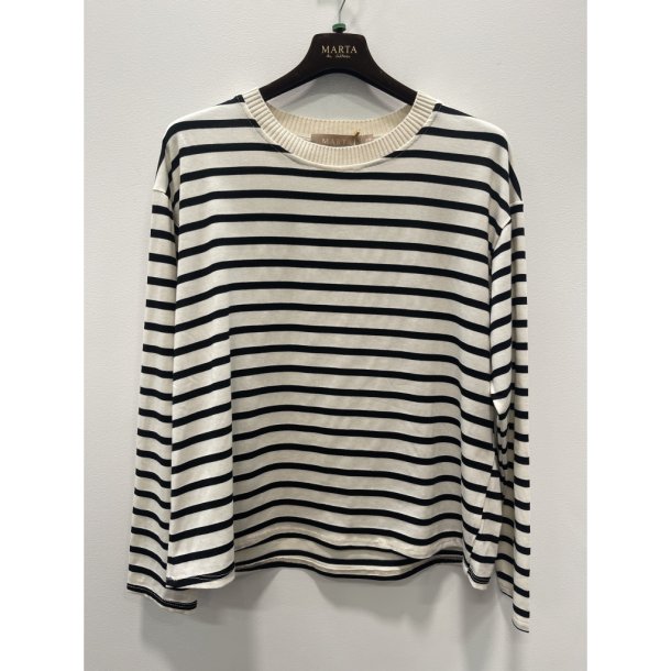 Marta - Kara LS Tee - Black