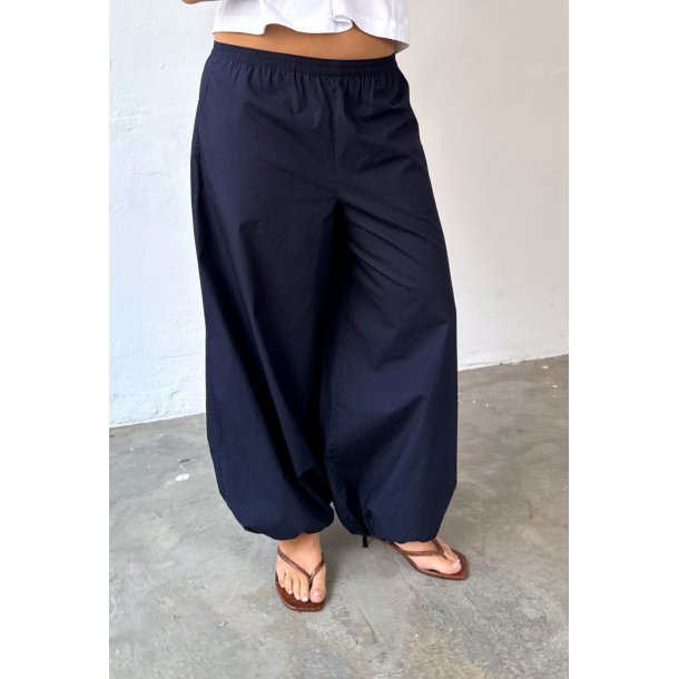 Boii - Caro Bukser - Navy