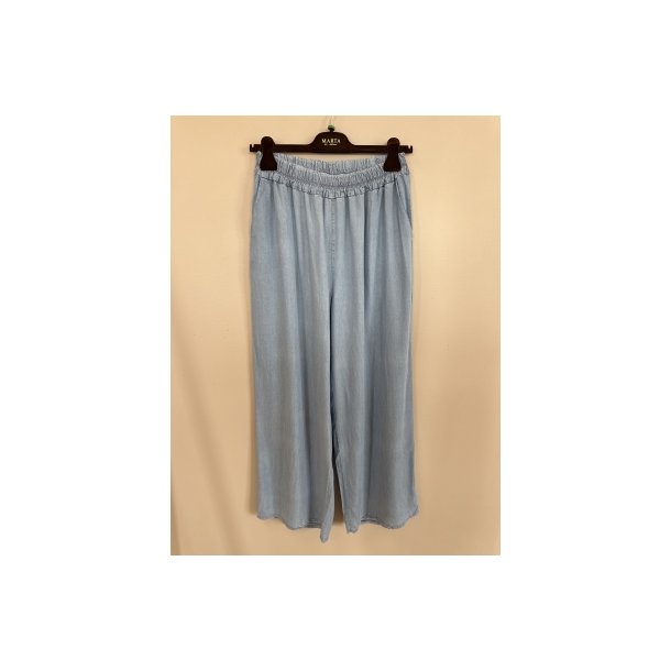 Marta - Marilyn Bukser - Light Blue 