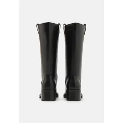 Pavement - Anneli Stvler - Sort