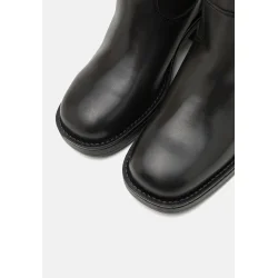 Pavement - Anneli Stvler - Sort