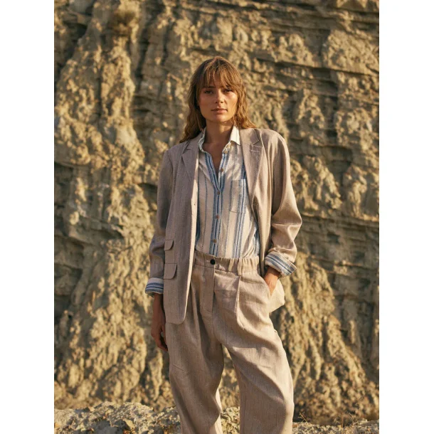 Heyanno - Humble Herringbone Blazer - Iced Coffee