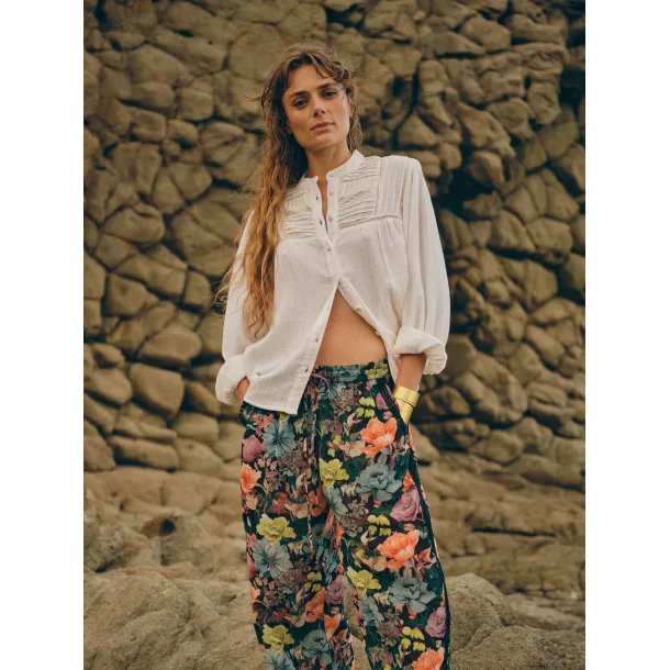 Heyanno - Story Lace Blouse - Ecru