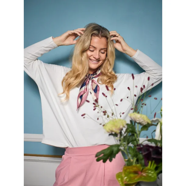 Black Colour - May loose LS bluse - Off White