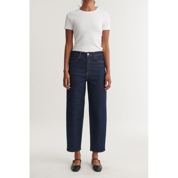 Basic Apparel - Ea Jeans -  Raw Denim