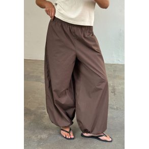 Boii - Caro Bukser - Brown