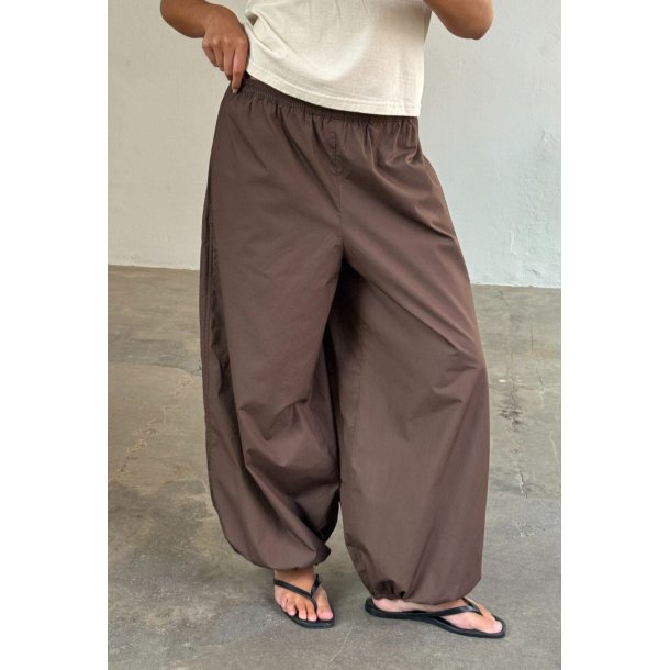 Boii - Caro Bukser - Brown