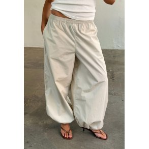 Boii - Caro Bukser - Army