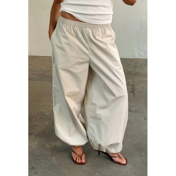 Boii - Caro Bukser - Army