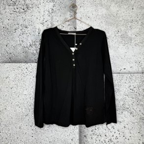 Cabana Living - Adalais LS tee - Black