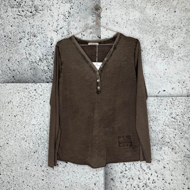 Cabana Living - Adalais LS tee - Brown