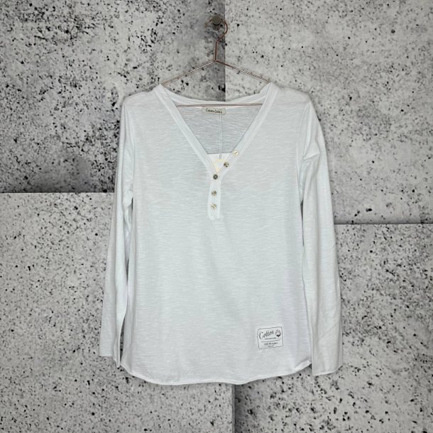 Cabana Living - Adalais LS tee - White