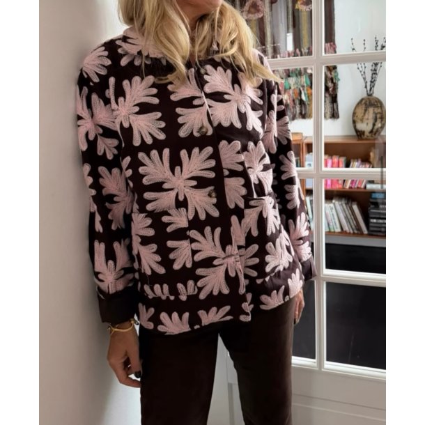 Wauw - Claudia Jakke - Brown/Rose