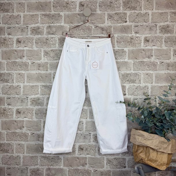 Cabana Living - Jude Jeans - White