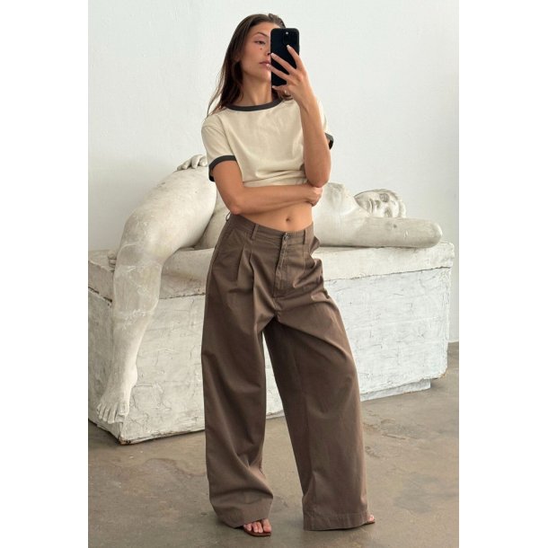 Boii - Julie Bukser - Cold Desert