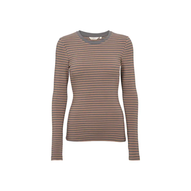 Basic Apparel - Ludmilla LS Tee - Portabella / Poppy seed