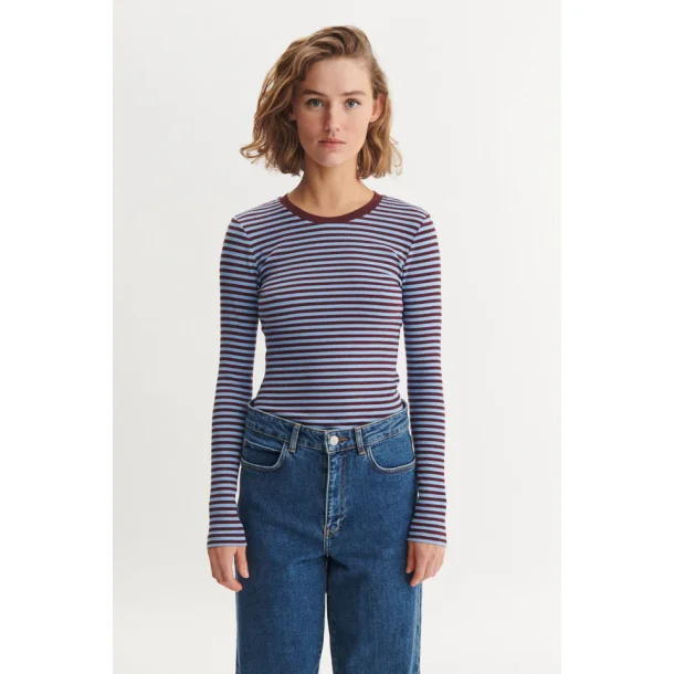 Basic Apparel - Ludmilla LS Tee - Bordeaux/Frozen Fjord