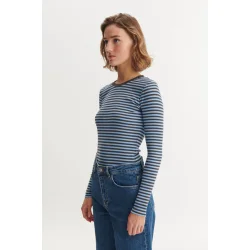 Basic Apparel - Ludmilla LS Tee - Frozen Fjord/Raven