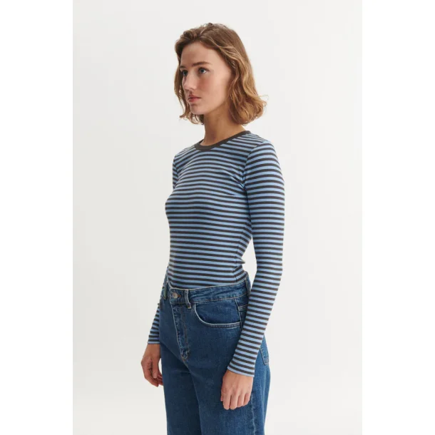 Basic Apparel - Ludmilla LS Tee - Frozen Fjord/Raven