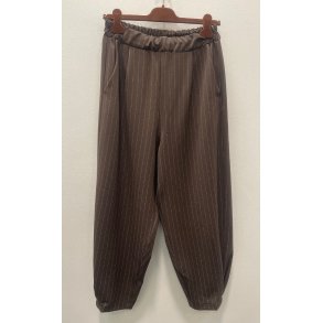 Marta - Kenzie Bukser - Moro