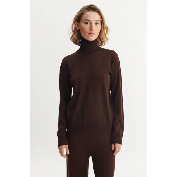 Basic Apparel - Vera Roll Neck - Chocolate Torte