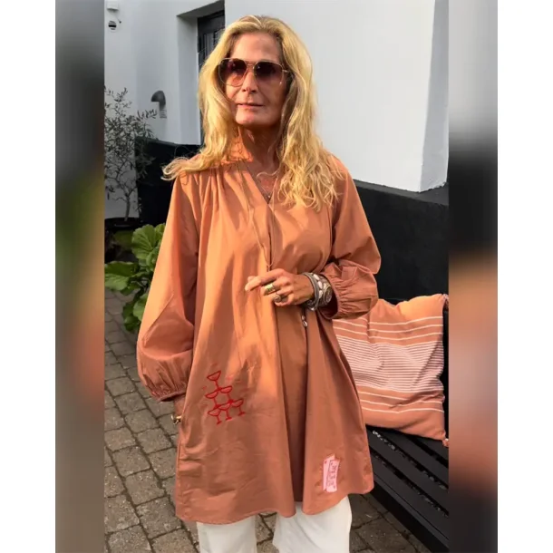 Wauw - The Champagne Tunic Kjole - Amber Brown