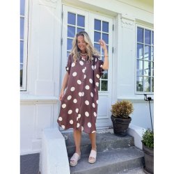 Black Colour - Mabel Satin Kjole - Mocca Dot