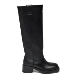 Pavement - Annika Stvler - Black