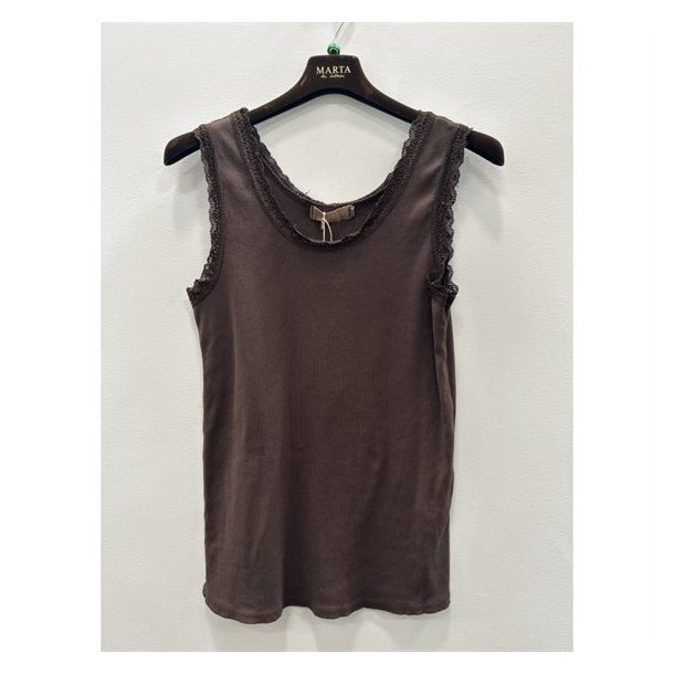 Marta - Angeline Top - Moro