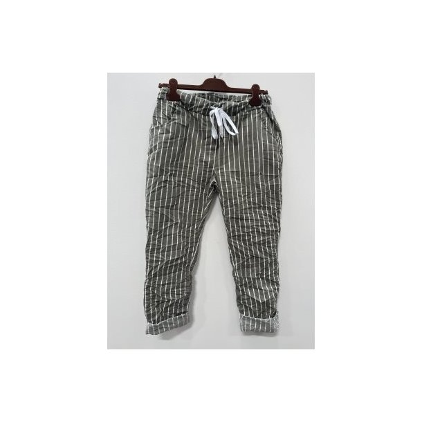 Marta - Ivy Bukser - Military