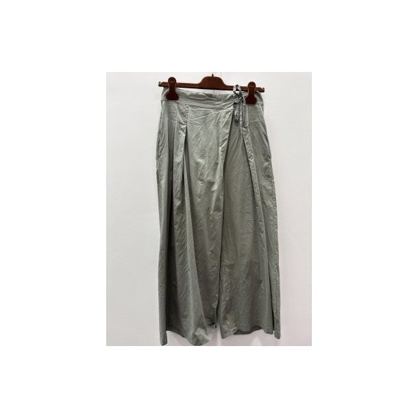 Marta - Elva Bukser - Military