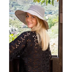 Black colour - BCJANNIE - Hat - black stipe - One size