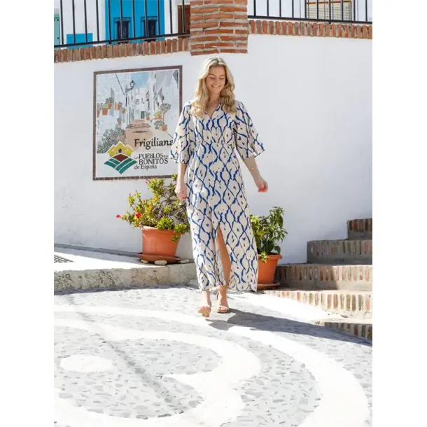 Black Colour - Chloe Kjole - Blue