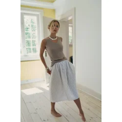 Care By Me - Clara V-Top - Sand