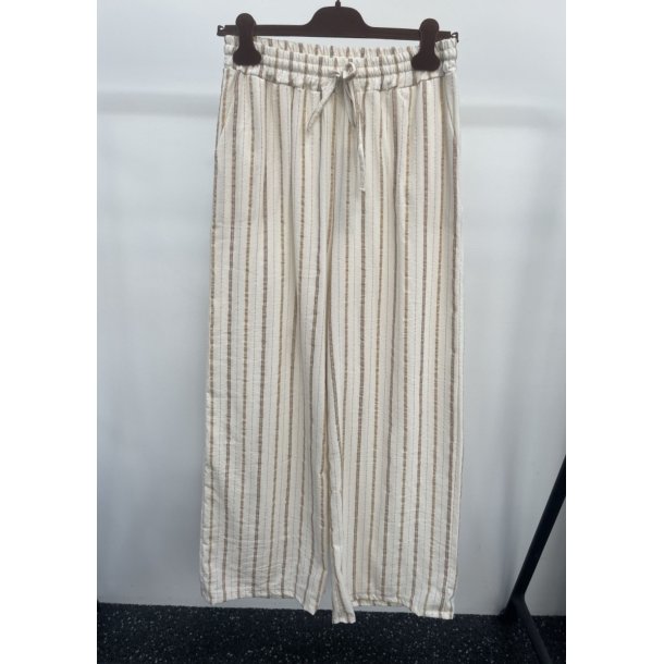 Marta - Serena Bukser - Brown