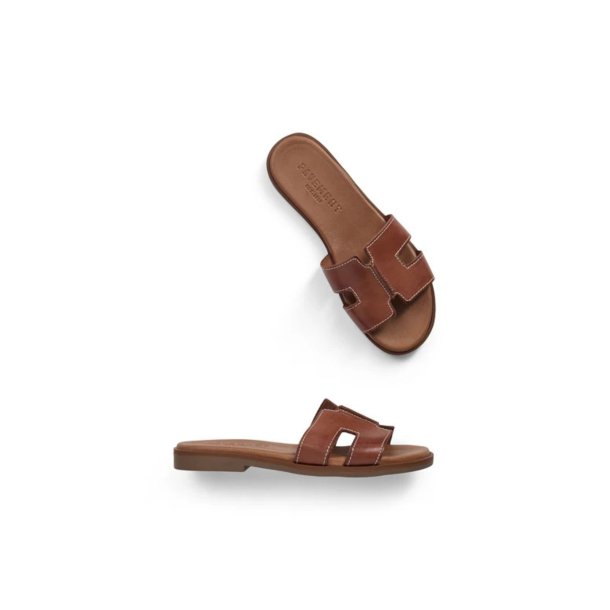 Pavement - Pam Sandaler - Tan