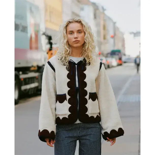 Sissel Edelbo - Tamara Jakke - Suzani Embroidery Off White - Onesize